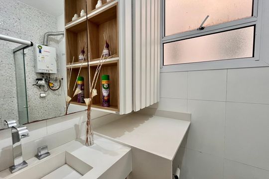 Banheiro  de apartamento para alugar com 1 quarto, 44m² em Copacabana, Rio de Janeiro