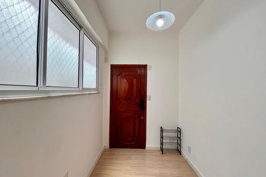 Sala  de apartamento para alugar com 1 quarto, 44m² em Copacabana, Rio de Janeiro