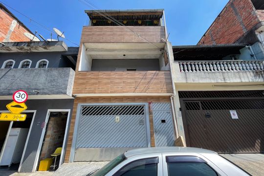Fachada de casa à venda com 2 quartos, 300m² em Cidade Antônio Estêvão de Carvalho, São Paulo