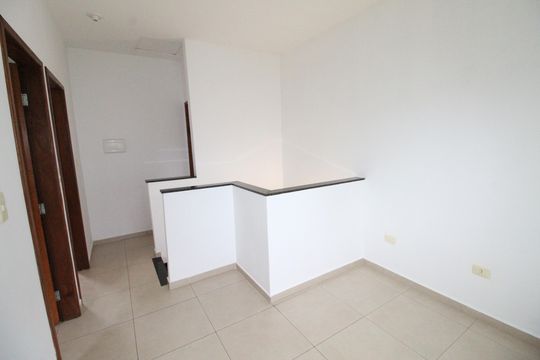Sala 2 de casa de condomínio para alugar com 2 quartos, 84m² em Chácaras São José, São José dos Campos
