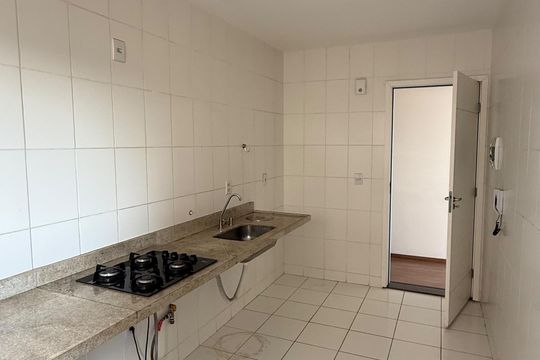 Cozinha de apartamento à venda com 2 quartos, 50m² em Bom Jesus, Contagem