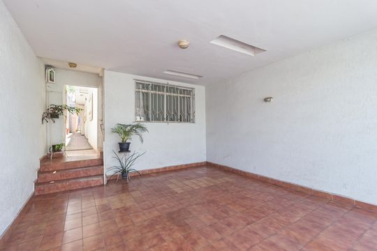 Garagem de casa à venda com 2 quartos, 272m² em Água Rasa, São Paulo