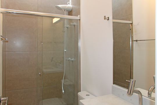 Suíte 2 Banheiro de casa de condomínio para alugar com 3 quartos, 140m² em Jardim Panorama, Vinhedo
