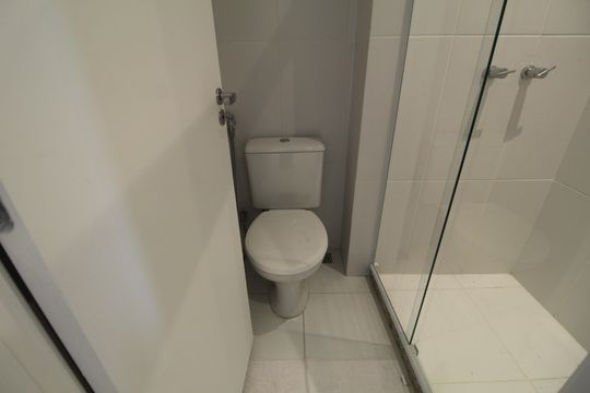 Banheiro de kitnet/studio à venda com 1 quarto, 39m² em Taquara, Rio de Janeiro