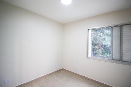 Suíte  de apartamento para alugar com 2 quartos, 77m² em Indianópolis, São Paulo