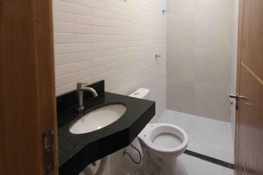 Banheiro da Suíte de casa à venda com 2 quartos, 84m² em Jardim Aricanduva, São Paulo