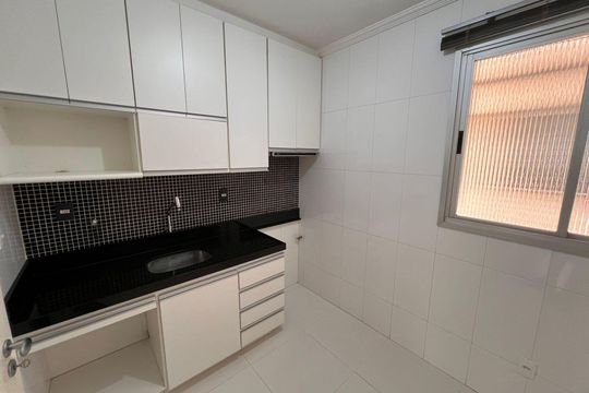 Cozinha de apartamento para alugar com 3 quartos, 145m² em Santo Antônio, Belo Horizonte