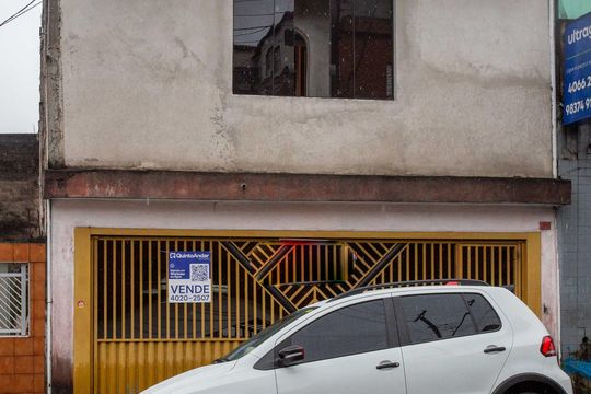 Fachada de casa à venda com 4 quartos, 110m² em Casa Grande, Diadema