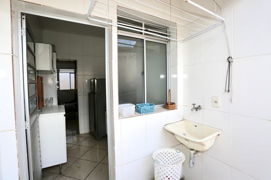 Cozinha e Área de Serviço de casa de condomínio à venda com 2 quartos, 80m² em Colorado, Contagem
