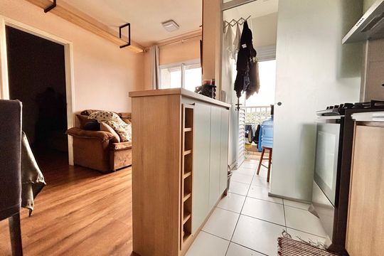 Cozinha de apartamento para alugar com 2 quartos, 47m² em Quitaúna, Osasco