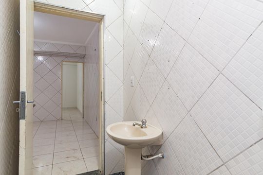 Banheiro de apartamento para alugar com 1 quarto, 32m² em Vila Rio Branco, São Paulo
