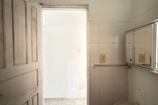 Banheiro Social de casa para alugar com 1 quarto, 50m² em Eldorado, São Bernardo do Campo