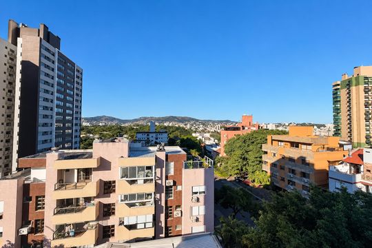 Vista da sala de apartamento para alugar com 2 quartos, 78m² em Petrópolis, Porto Alegre