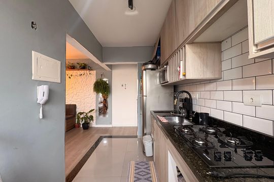 Cozinha de apartamento para alugar com 2 quartos, 55m² em Vila Homero Thon, Santo André