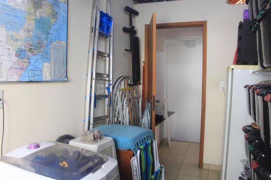 Área de Serviço de casa à venda com 3 quartos, 150m² em Barcelona, São Caetano do Sul