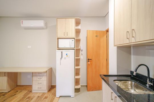 Cozinha de kitnet/studio para alugar com 1 quarto, 20m² em Butantã, São Paulo