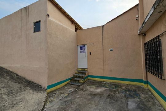 Fachada de casa para alugar com 4 quartos, 350m² em Cabuís, Nilópolis