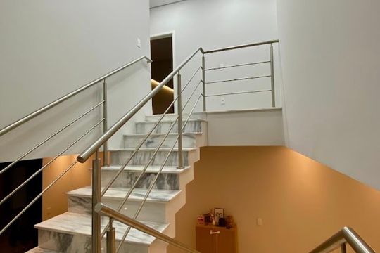 Corredor de casa de condomínio à venda com 2 quartos, 200m² em Parque Brasil 500, Paulínia