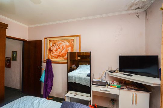 Quarto 1 de casa para alugar com 2 quartos, 100m² em Vila Perus, São Paulo