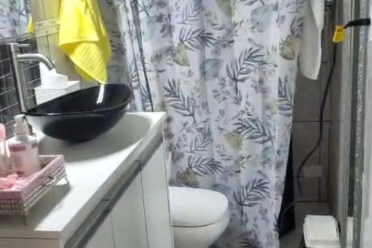 Banheiro de kitnet/studio à venda com 1 quarto, 20m² em Bela Vista, São Paulo