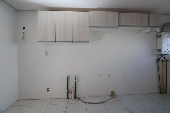 Cozinha - Armários de casa de condomínio para alugar com 2 quartos, 100m² em Centro, Canoas