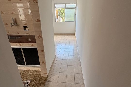 Sala de apartamento para alugar com 3 quartos, 48m² em Praça Seca, Rio de Janeiro