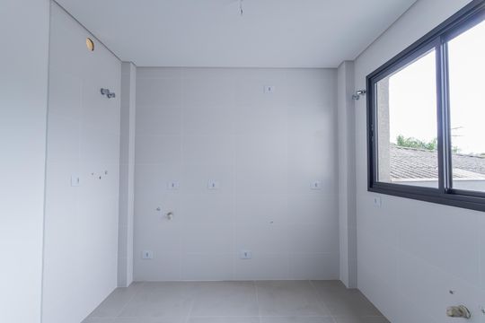 Cozinha de apartamento para alugar com 1 quarto, 45m² em Capão da Imbuia, Pinhais