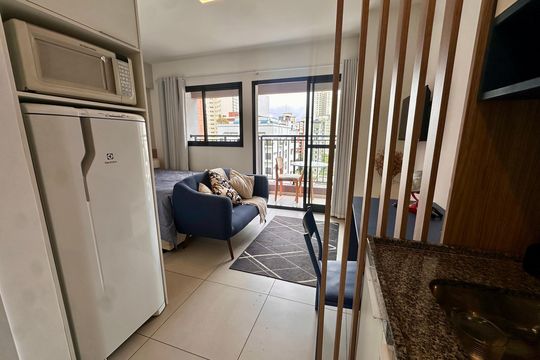 Cozinha de kitnet/studio para alugar com 1 quarto, 26m² em Campo Belo, São Paulo