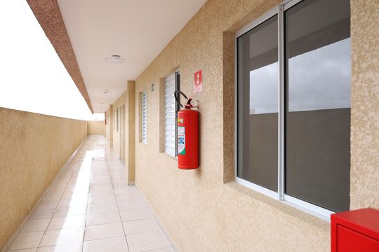 Área comum - Saguão do andar de apartamento para alugar com 2 quartos, 40m² em Vila Carmosina, São Paulo