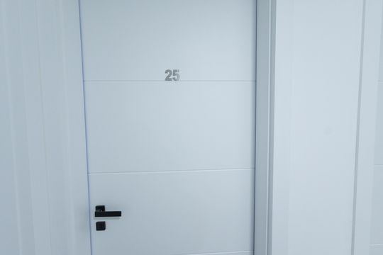 Porta Apartamento de apartamento para alugar com 1 quarto, 35m² em Capão da Imbuia, Pinhais