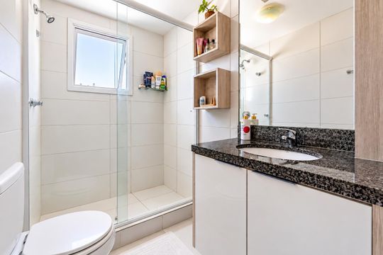Banheiro Suíte de apartamento para alugar com 2 quartos, 72m² em Independência, Porto Alegre