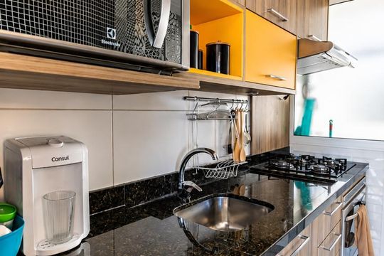 Cozinha de apartamento para alugar com 2 quartos, 72m² em Independência, Porto Alegre