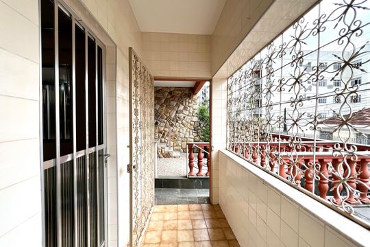 Área acesso à sala  de casa para alugar com 2 quartos, 102m² em São Mateus, Juiz de Fora