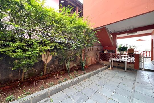 Área externa de casa para alugar com 2 quartos, 102m² em São Mateus, Juiz de Fora