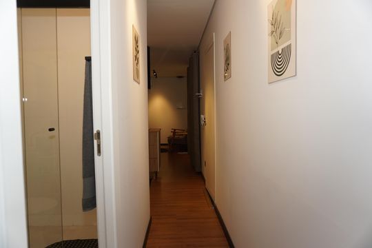 Corredor de apartamento para alugar com 1 quarto, 30m² em Vila Maria Auxiliadora, Embu das Artes