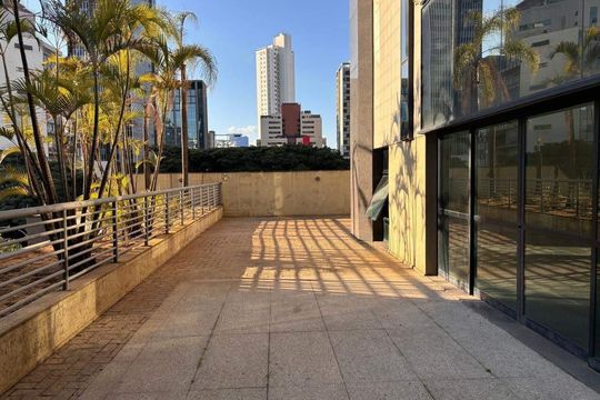 Apartamento à venda com 2 quartos, 82m² em Savassi, Belo Horizonte