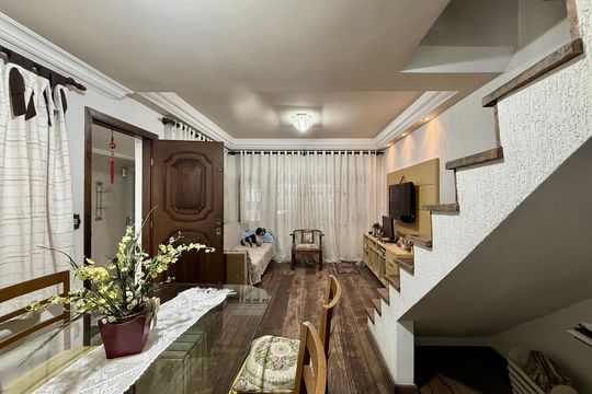 Sala de casa à venda com 3 quartos, 110m² em Chácara Monte Alegre, São Paulo