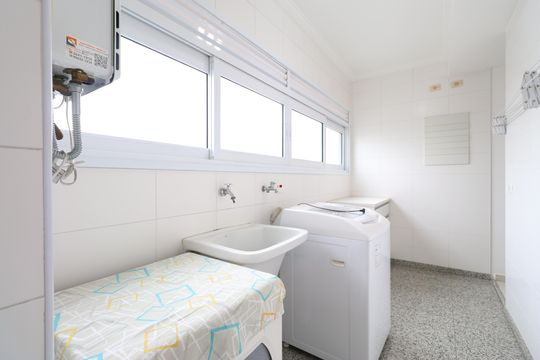 Área de serviço  de apartamento à venda com 3 quartos, 186m² em Vila Hamburguesa, São Paulo