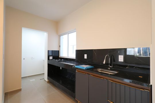 Cozinha e Área de serviço  de apartamento para alugar com 3 quartos, 98m² em Água Branca, São Paulo