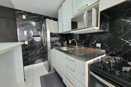 Cozinha de apartamento para alugar com 2 quartos, 66m² em Vila Ipiranga, Porto Alegre