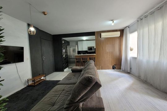Sala de apartamento para alugar com 2 quartos, 66m² em Vila Ipiranga, Porto Alegre