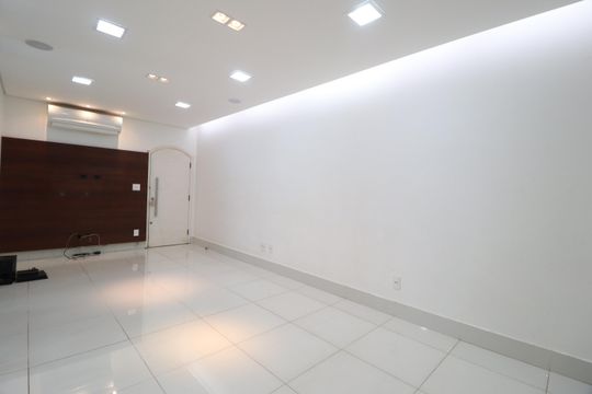 Sala de apartamento para alugar com 3 quartos, 130m² em Nossa Senhora Aparecida, Uberlândia