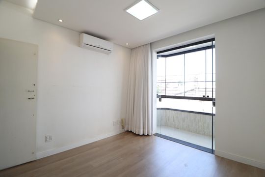 Quarto 1 - Suíte de apartamento para alugar com 3 quartos, 130m² em Nossa Senhora Aparecida, Uberlândia