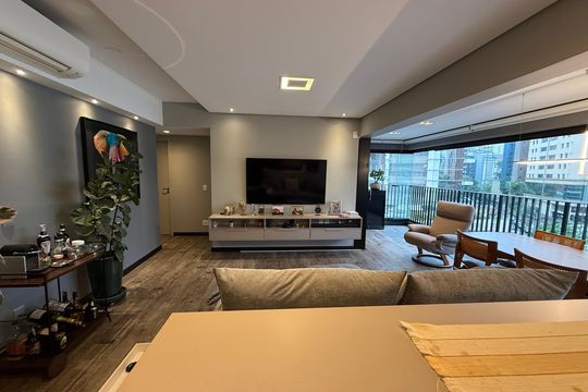 Apartamento à venda com 3 quartos, 81m² em Vila Olímpia, São Paulo