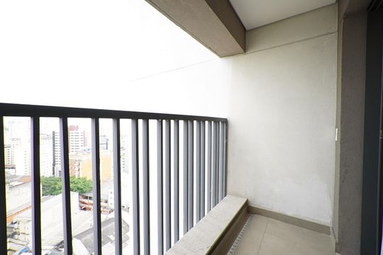 Varanda de kitnet/studio para alugar com 1 quarto, 24m² em Liberdade, São Paulo
