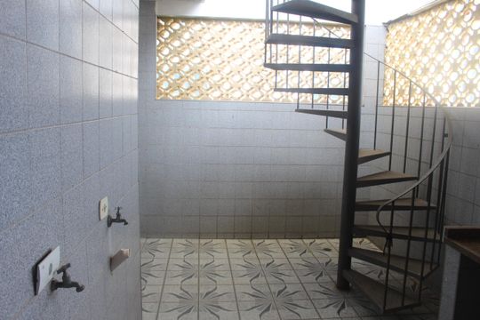 Área de Serviço de casa para alugar com 3 quartos, 180m² em Santa Paula, São Caetano do Sul