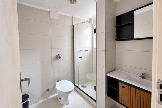 Banheiro de apartamento para alugar com 2 quartos, 42m² em Centro Histórico, Porto Alegre
