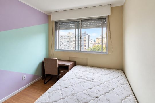 Quarto de apartamento para alugar com 2 quartos, 42m² em Centro Histórico, Porto Alegre