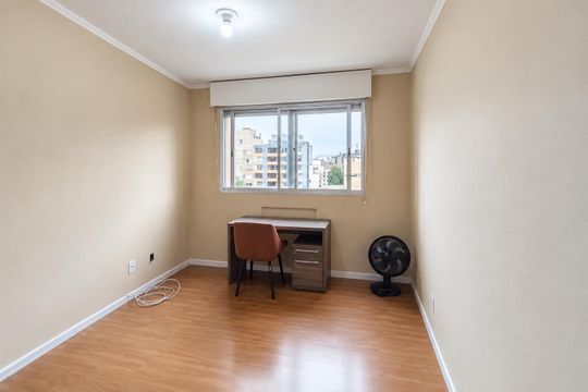 Sala de apartamento para alugar com 2 quartos, 42m² em Centro Histórico, Porto Alegre