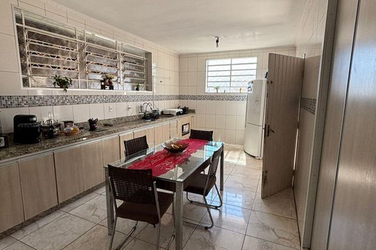 Cozinha de casa à venda com 4 quartos, 208m² em Vila Castelo Branco, Campinas